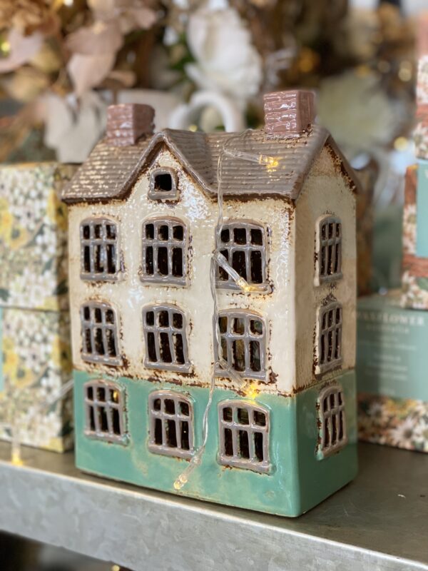 Cotswolds Victorian Manor Tea Light House - Image 3