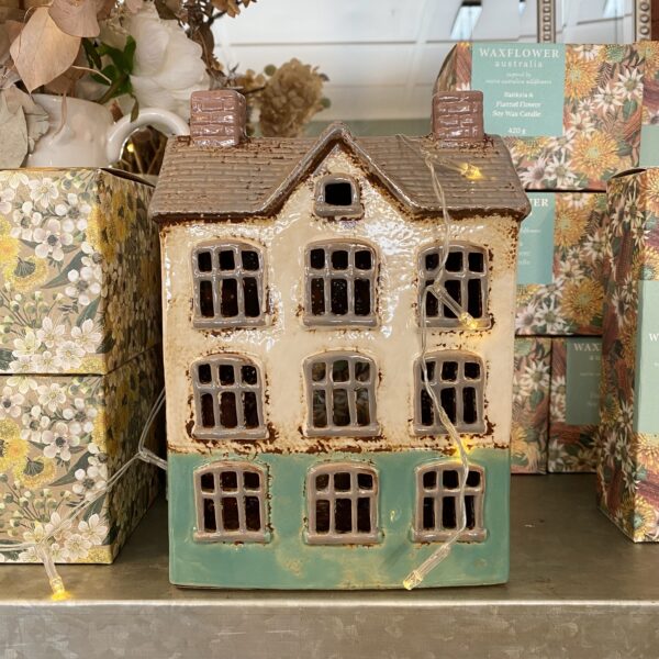 Cotswolds Victorian Manor Tea Light House